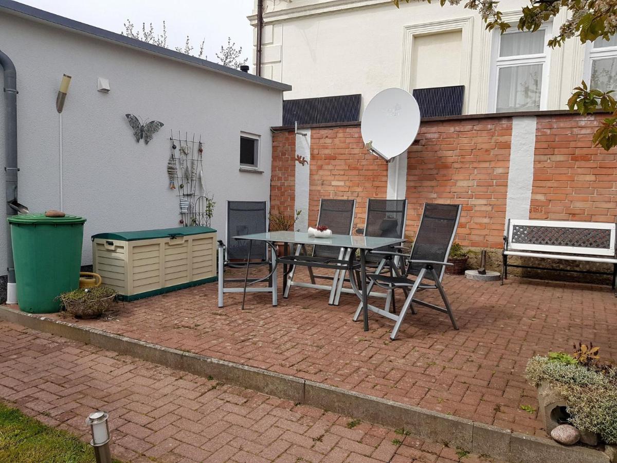 Ferienwohnung Montag - in der Altstadt von Sassnitz Exterior foto
